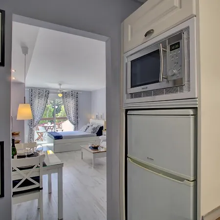 Your Holiday Under The Sun Apartment *
